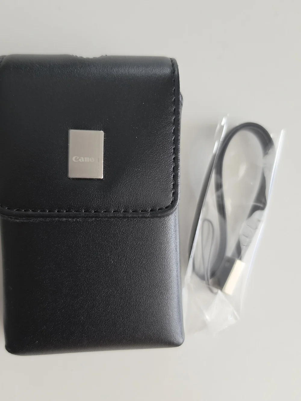 NIB Canon Deluxe Black Leather Camera Case PSC-55 with Wrist Strap
